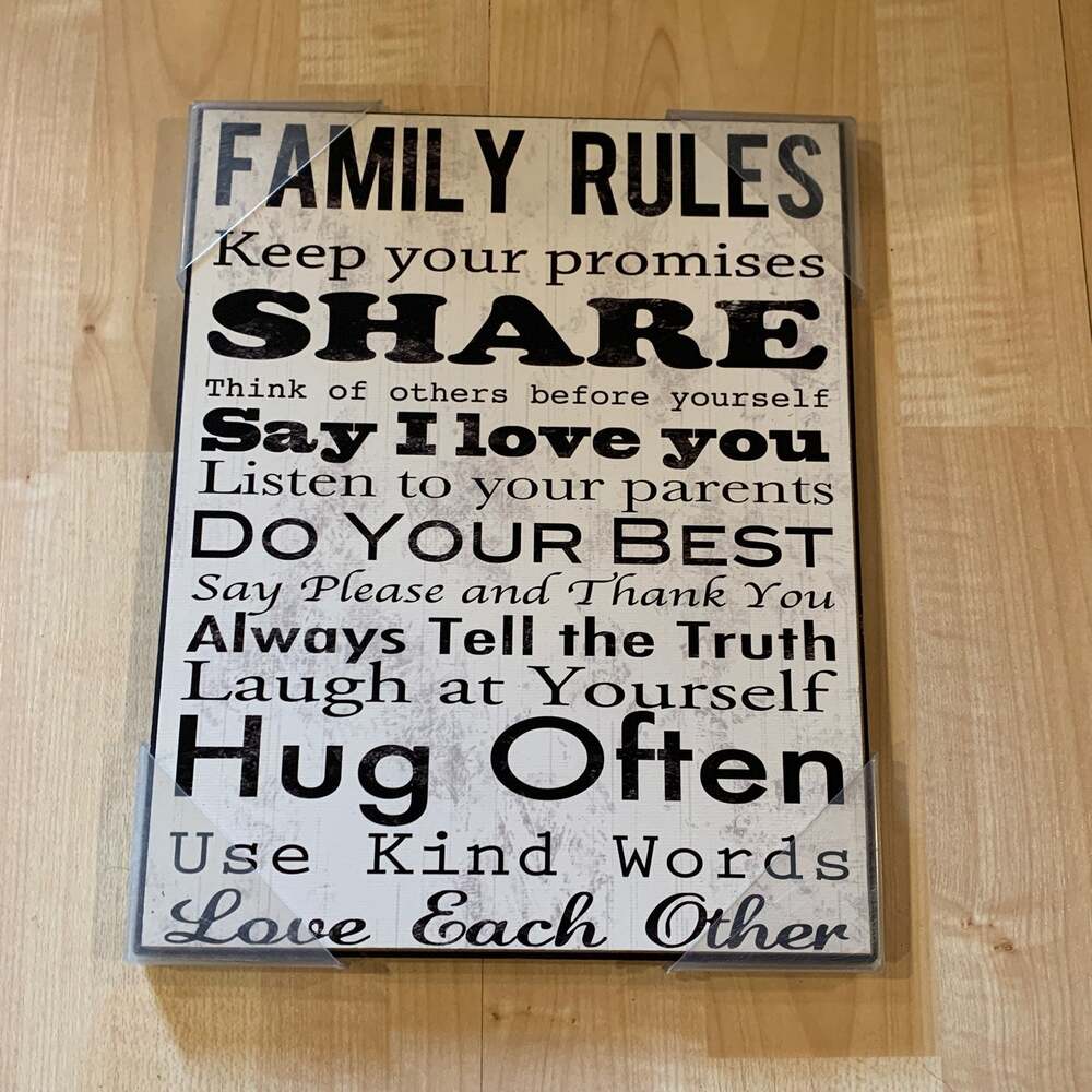 Family sign - New still in package